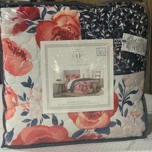 Queen 6-Piece Peggy Quilt